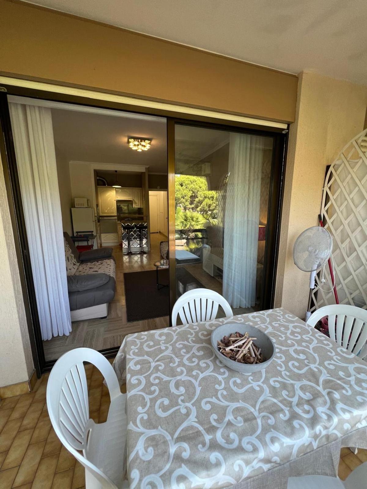 Charmant Studio Villeneuve-Loubet Extérieur photo
