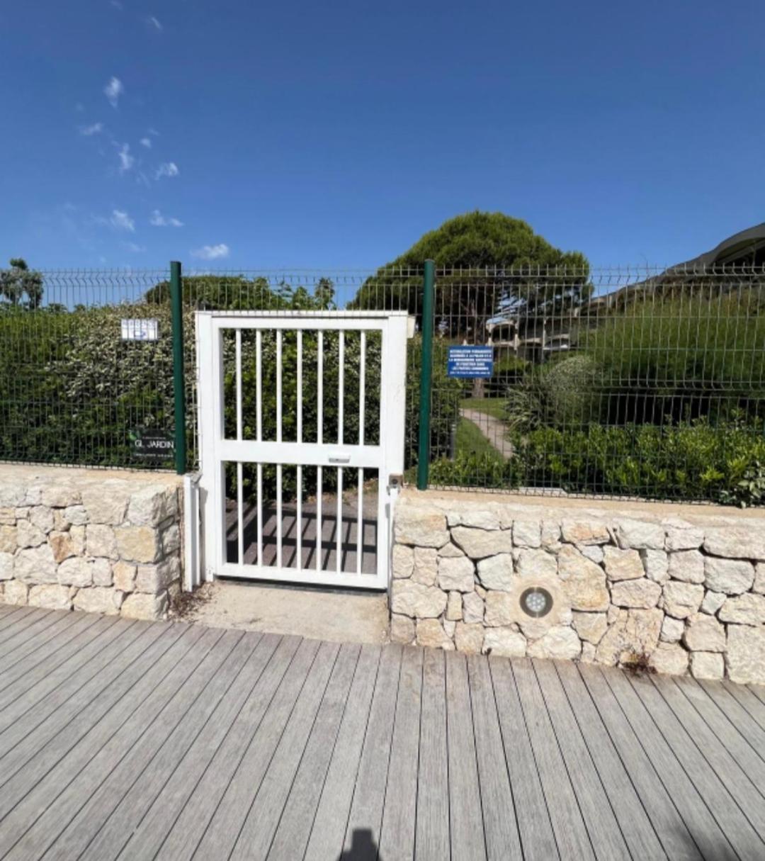 Charmant Studio Villeneuve-Loubet Extérieur photo